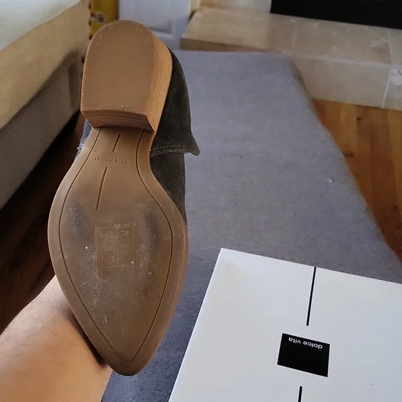 Boots - Picture 2 of 3